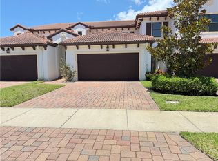 7776 Bristol Cir, Naples, FL 34120