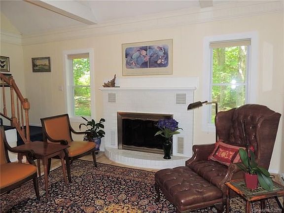 5th image of 83 Gosling Cir E