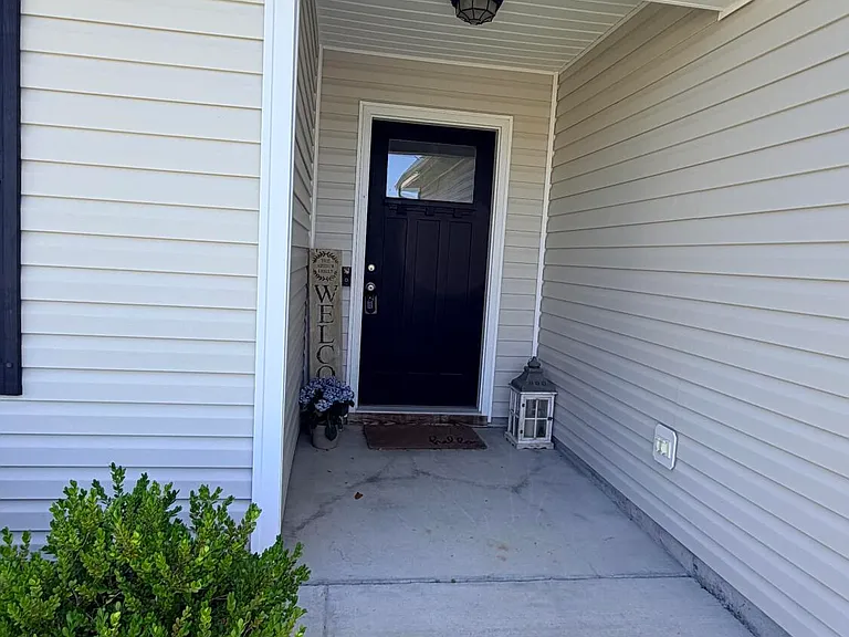 129 Regatta Way — Photo 3