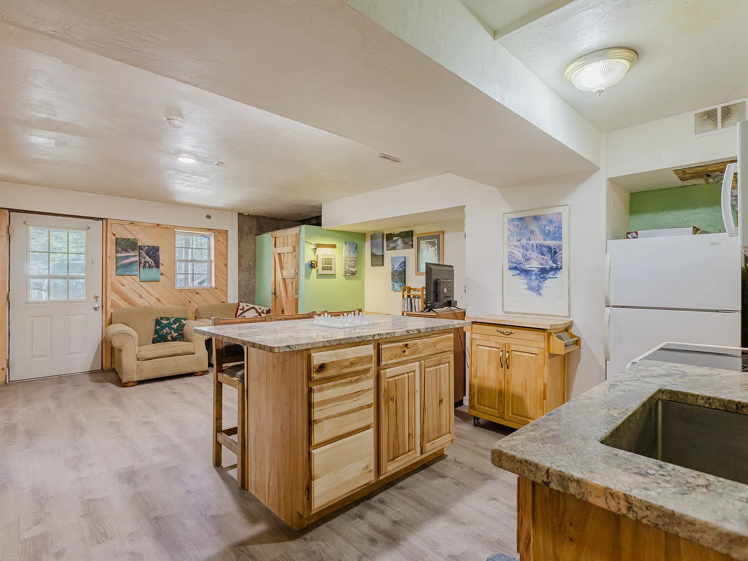 77 Navajo Circle - B — Photo 4