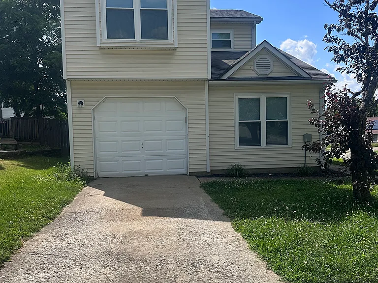 109 Copperfield Ln — Photo 1
