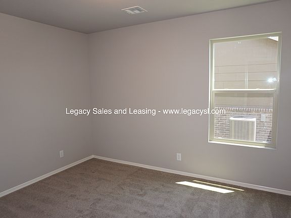 4th image of 7213 S Magnolia Ave