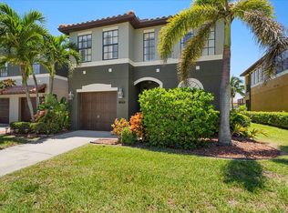 700 Ventura Dr, Satellite Beach, FL 32937