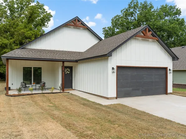 616 S Atoka Ave, Coweta, OK 74429