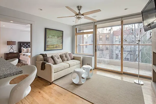 Rented by Town Residential | media 2