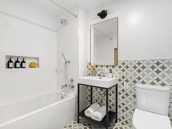 5th image of 540 Graham Ave Penthouse 4