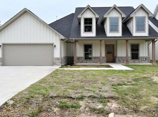 4317 Shelley Dr, Nederland, TX 77627