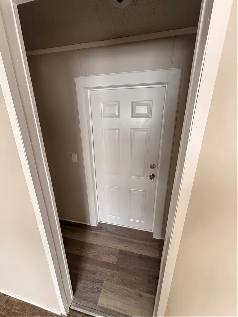 Charming Unit in Downtown Pierce City — Photo 4