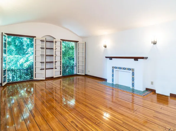 228 S Poinsettia Pl #1/4, Los Angeles, CA 90036