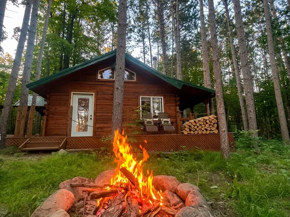 2633 Pine Ln, Mora, MN 55051