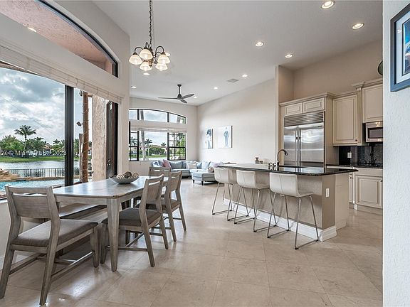 5th image of 8743 Estada Cir