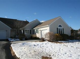 1 Woods Edge Ln #1, Mashpee, MA 02649