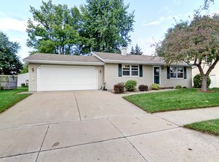45 Solar Cir, Appleton, WI 54915