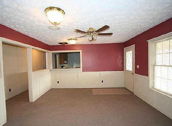 2nd image of 13296 S Elm St
