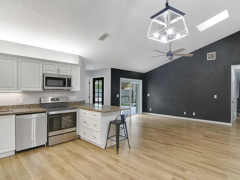 12624 Woodmill Dr — Photo 3