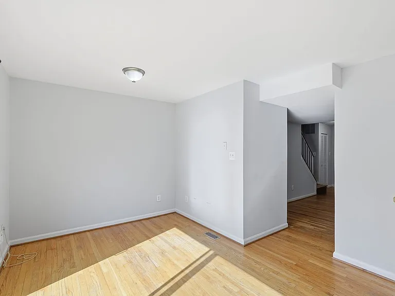 1204 Brethour Ct — Photo 10