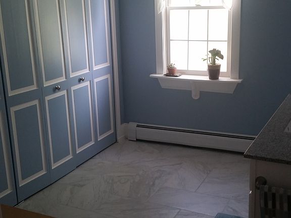 Downstairs Laundry/bathroom