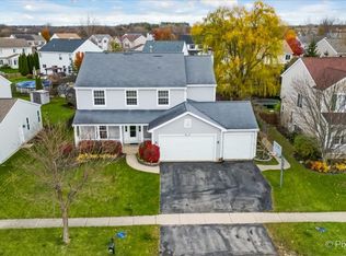 5647 McKenzie Dr, Lake In The Hills, IL 60156