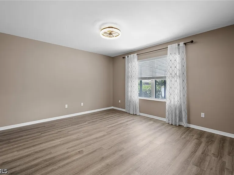 8720 Swell Brooks Ct — Photo 15