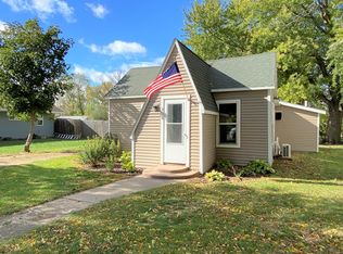 208 S 4th St, Arlington, SD 57212