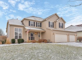 39W321 Preston Cir, Geneva, IL 60134