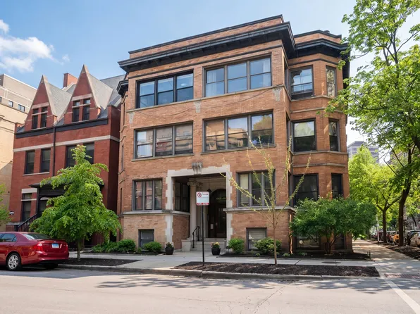 445 W Surf St #3E, Chicago, IL 60657