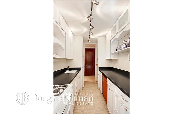 Sold by Douglas Elliman | media 25