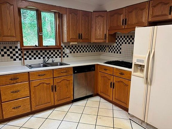 5th image of 1116 Sperling Dr