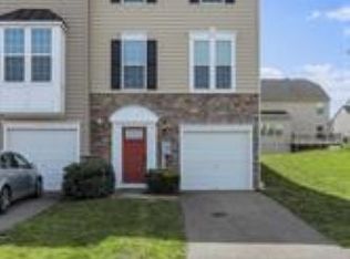 100 Norwood Dr, Falling Waters, WV 25419