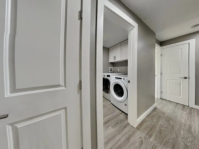 1105 S Woodlawn St #1 — Photo 10