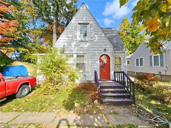 29419 Waldensa Ave, Wickliffe, OH 44092