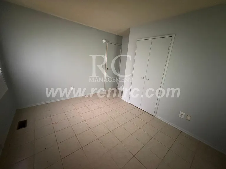 803 Skyline Dr — Photo 13