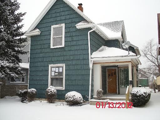 1st image of 1217 Ford St