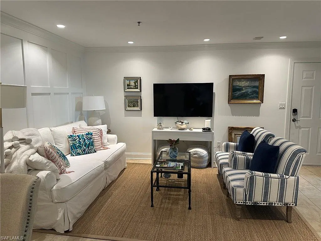 2 bed, 2.0 bath, 1060 sqft, $3,500 — Photo 4
