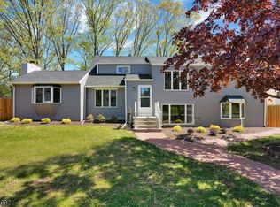 21 Runyon Ave, Somerset, NJ 08873