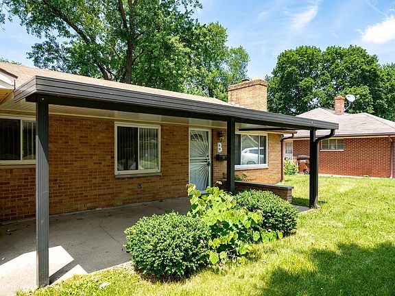 3rd image of 17 W Sherry Dr