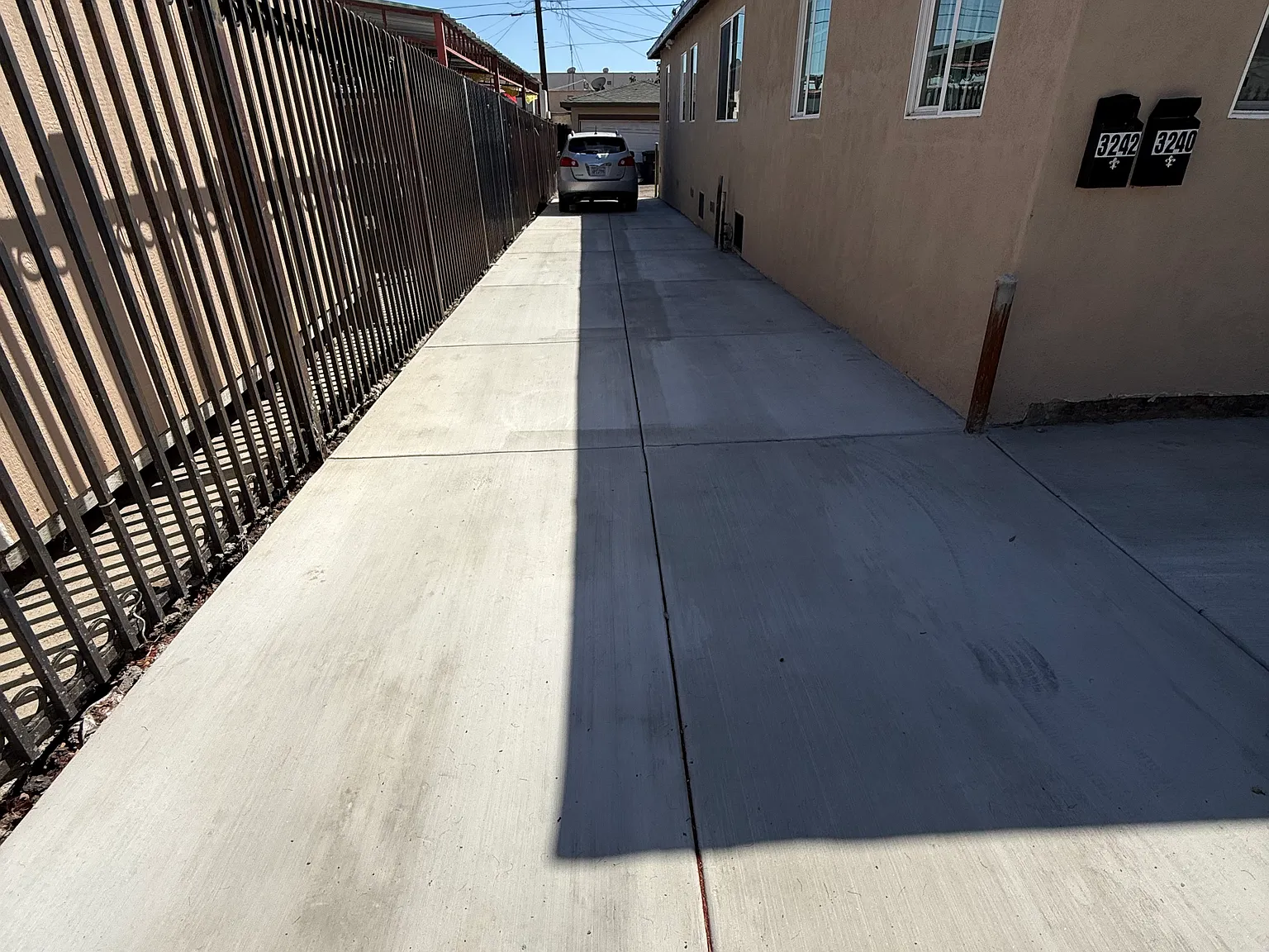 3 bed, $3,200 — Photo 2