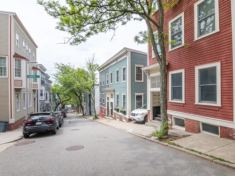 42 Auburn St #1 — Photo 10