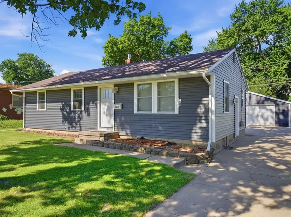 2210 N Fairmount St, Davenport, IA 52804