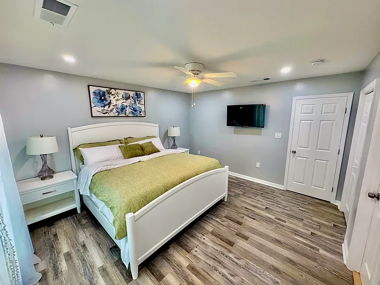 3228 Stratton Ln — Photo 4