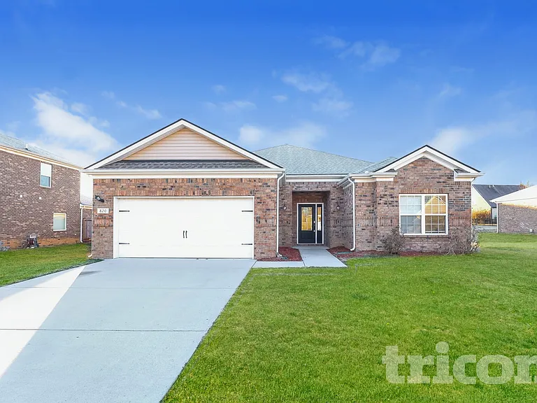 820 Mesa Verde Pl — Photo 1