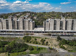 2120 Greentree Rd APT 208E, Pittsburgh, PA 15220