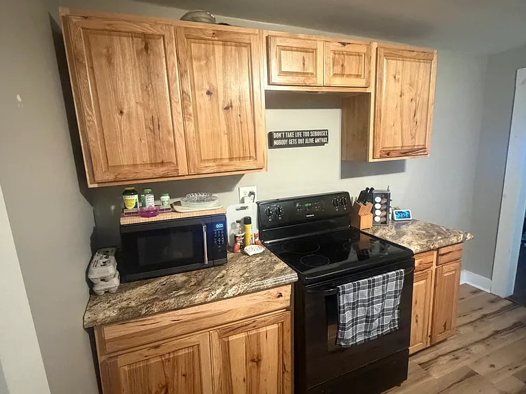 114 Main St #1R — Photo 5