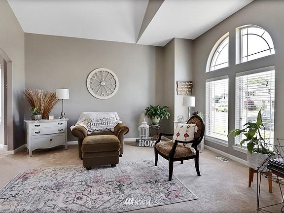 4th image of 10507 13th Avenue Ct E