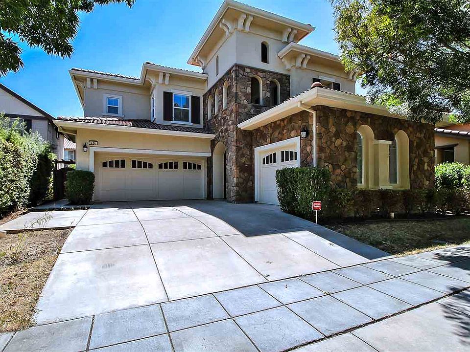 1st image of 424 W Verano Way