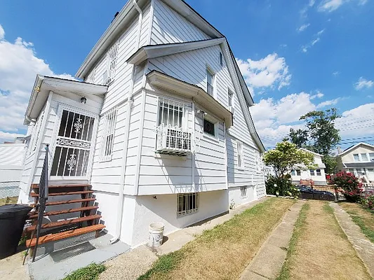 Sold by The Encore Property Group | media 12