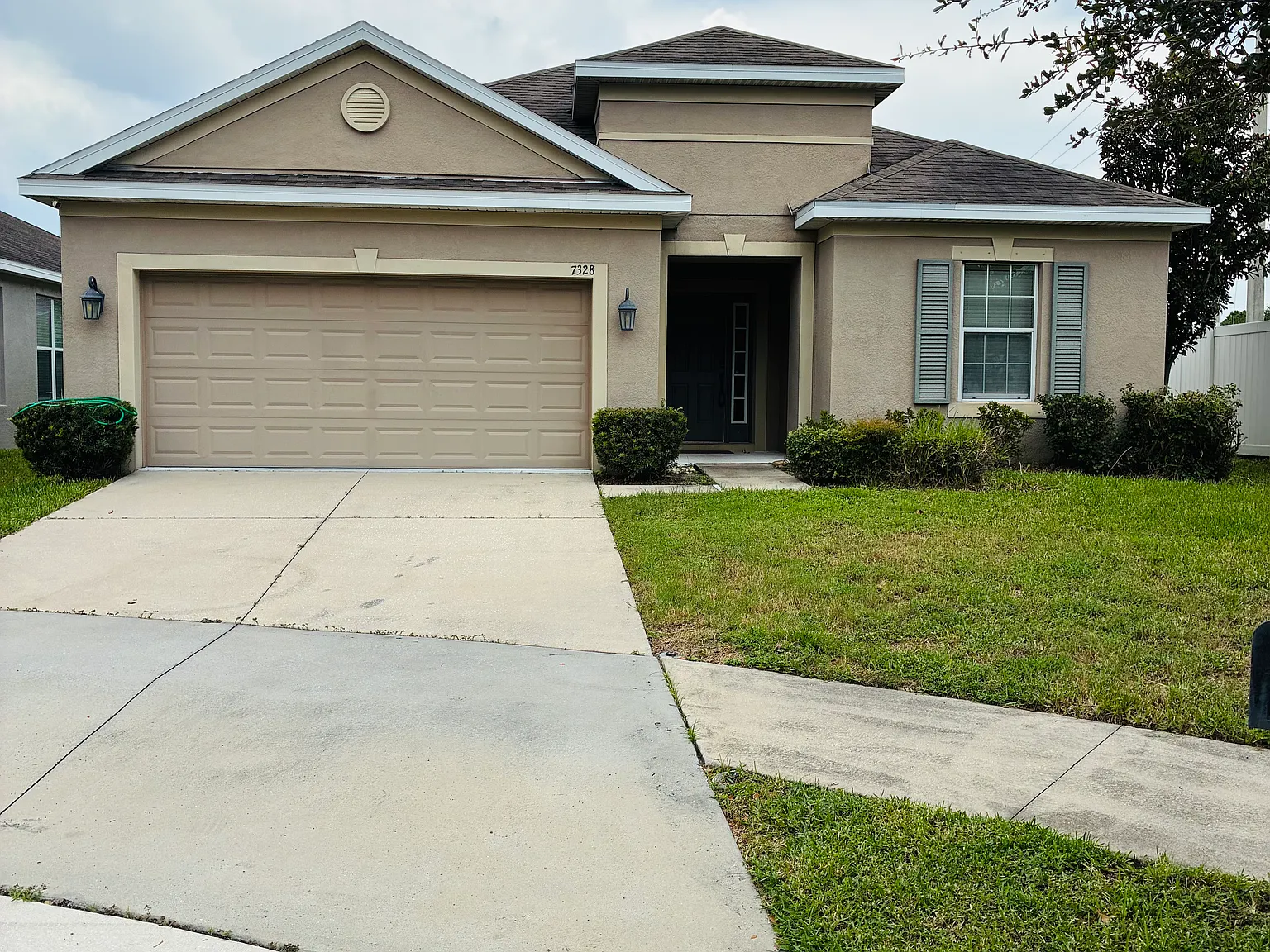 3 bed, 1745 sqft, $2,400 — Photo 1
