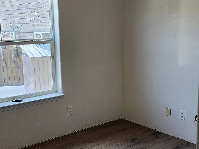 567 Hoover St — Photo 22