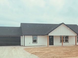 2083 Brown Loop, Poolville, TX 76487