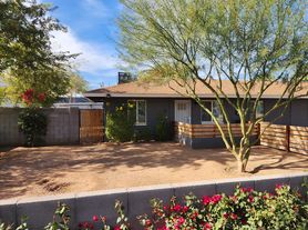 3641 E Verde Ln
